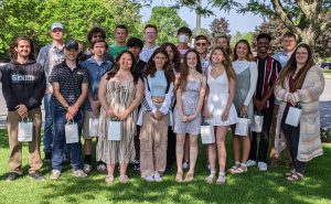 Senior honors graduates taking a group photo